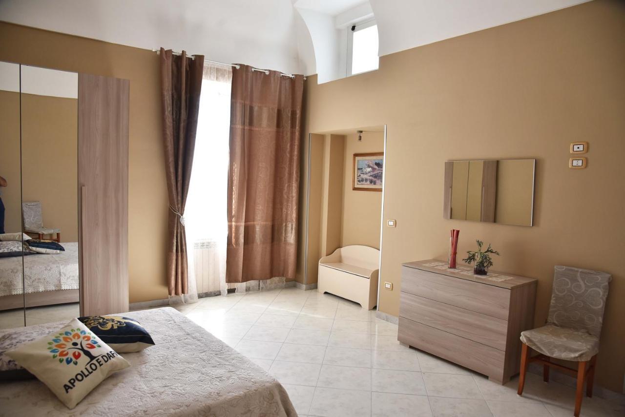 Dafne E Apollo Apartment Pompei Bagian luar foto