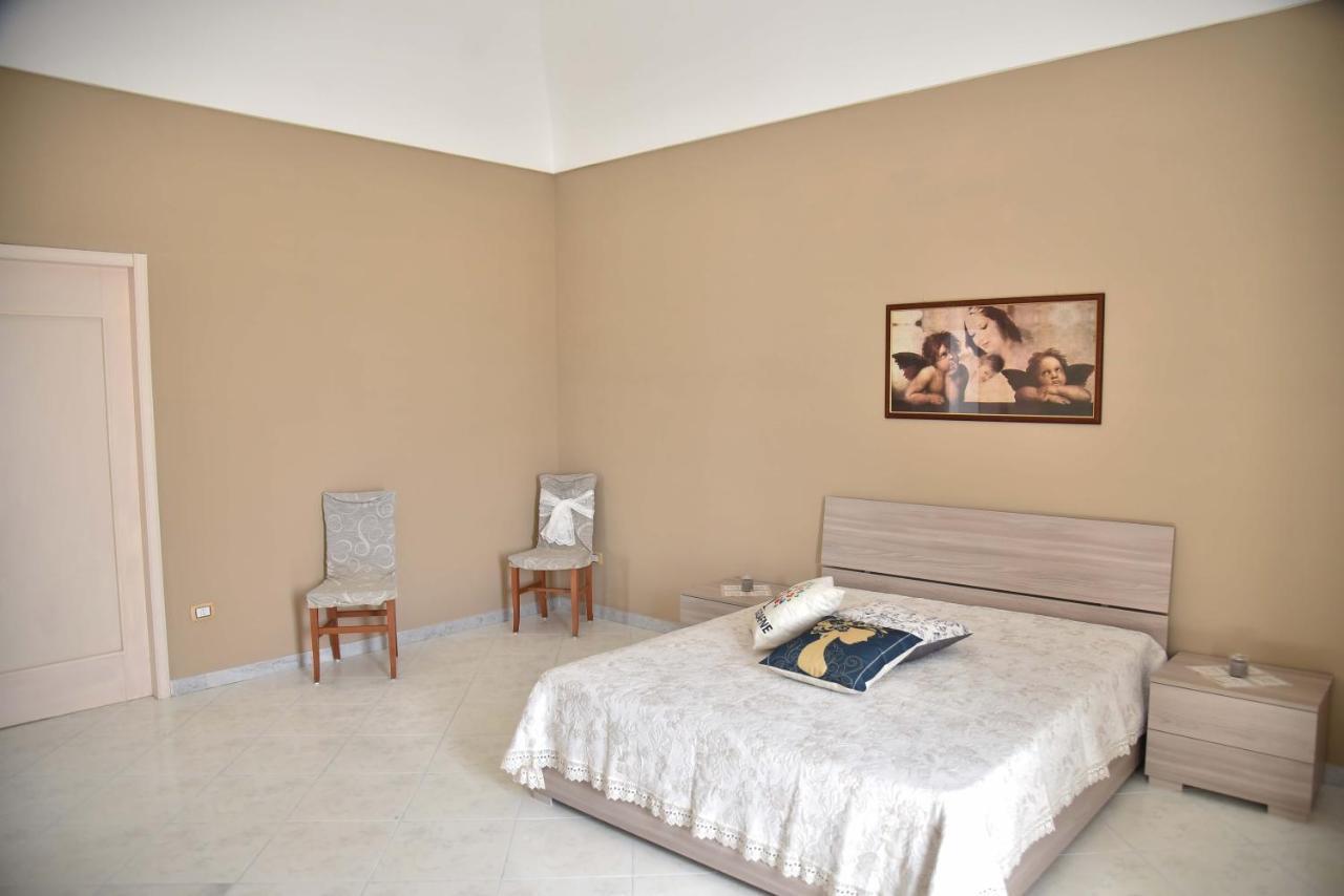 Dafne E Apollo Apartment Pompei Bagian luar foto